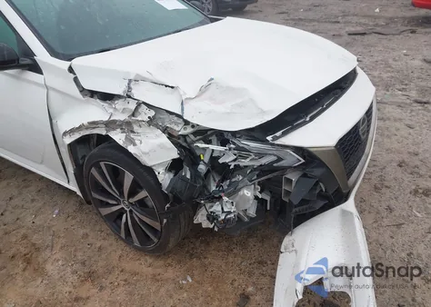 2019 Nissan Altima 2.5 Sr z USA, uszkodzony, nr VIN 1N4BL4CV3KC182556